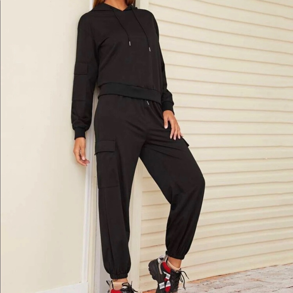 <SOLD> Black Drawstring Hoodie & Sweatpants